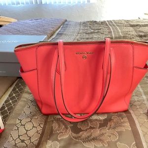 Michael Kors tote